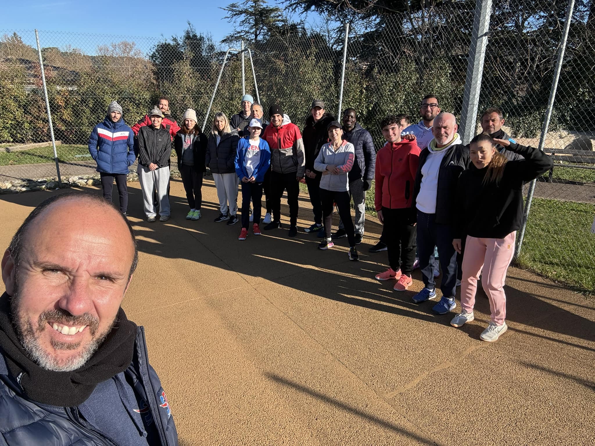 Journée ensoleillée au Tennis Club de Gréoux-les-Bains !
