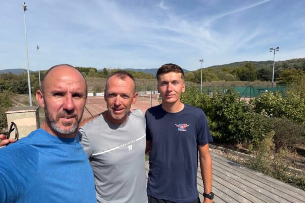 Troisième visite de club de la journée au Tennis Club Aptésien !